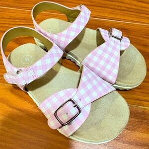 Pretty sandals girls